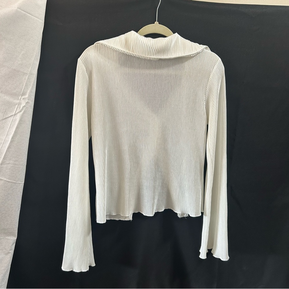 White Ribbed Button-Up Cardigan - Picture 3 of 4